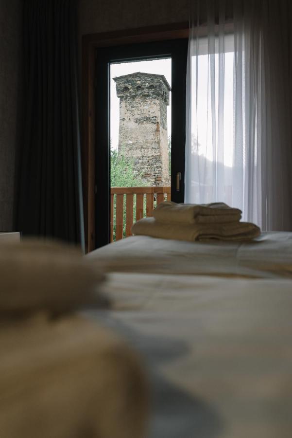 Hotel Posta Mestia Buitenkant foto
