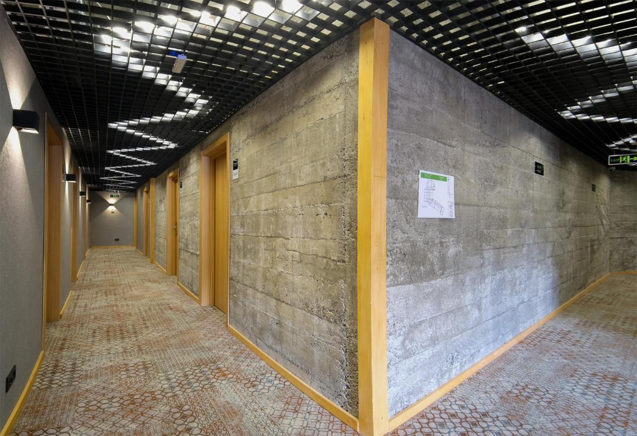 Hotel Posta Mestia Buitenkant foto